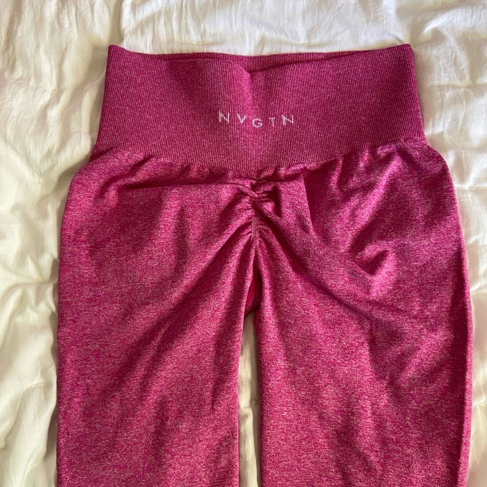 NVGTN scrunch leggings